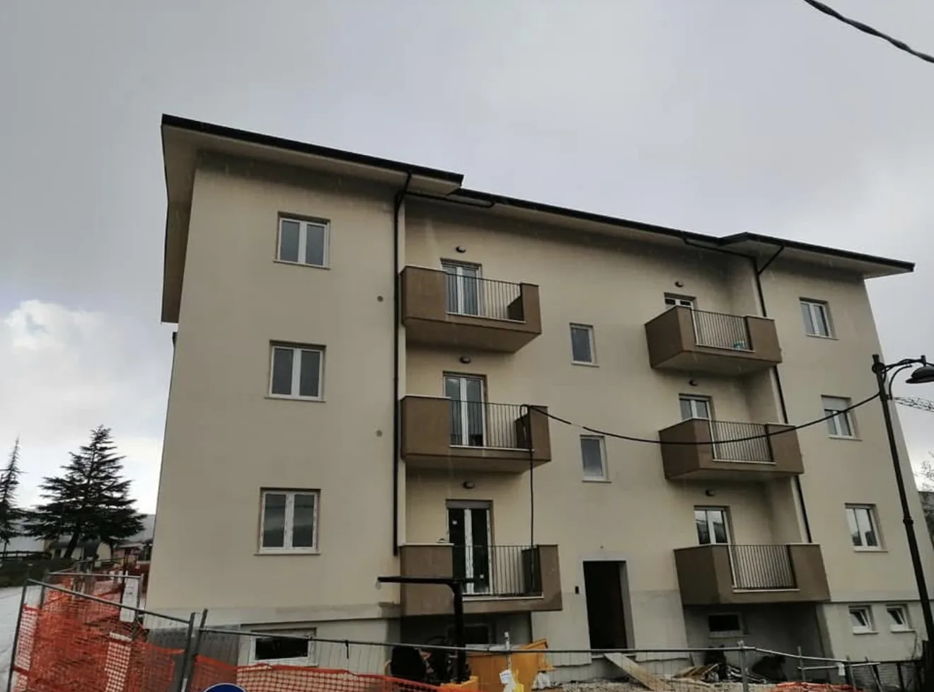 Palazzina a L’Aquila con infissi in PVC in tutti gli appartamenti